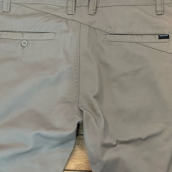 New Without Tags ,  men’s Billabong khakis! - Picture 6 of 8